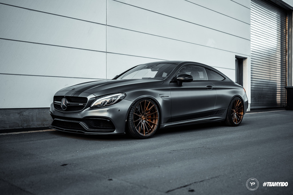 MERCEDES-BENZ C63S AMG COUPE